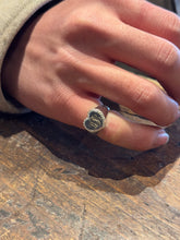 将图片加载到图库查看器,BLD183 SIGNET RING HEART "SILVER925"