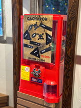 将图片加载到图库查看器，GACHAPON -LEATHER GOODS-
