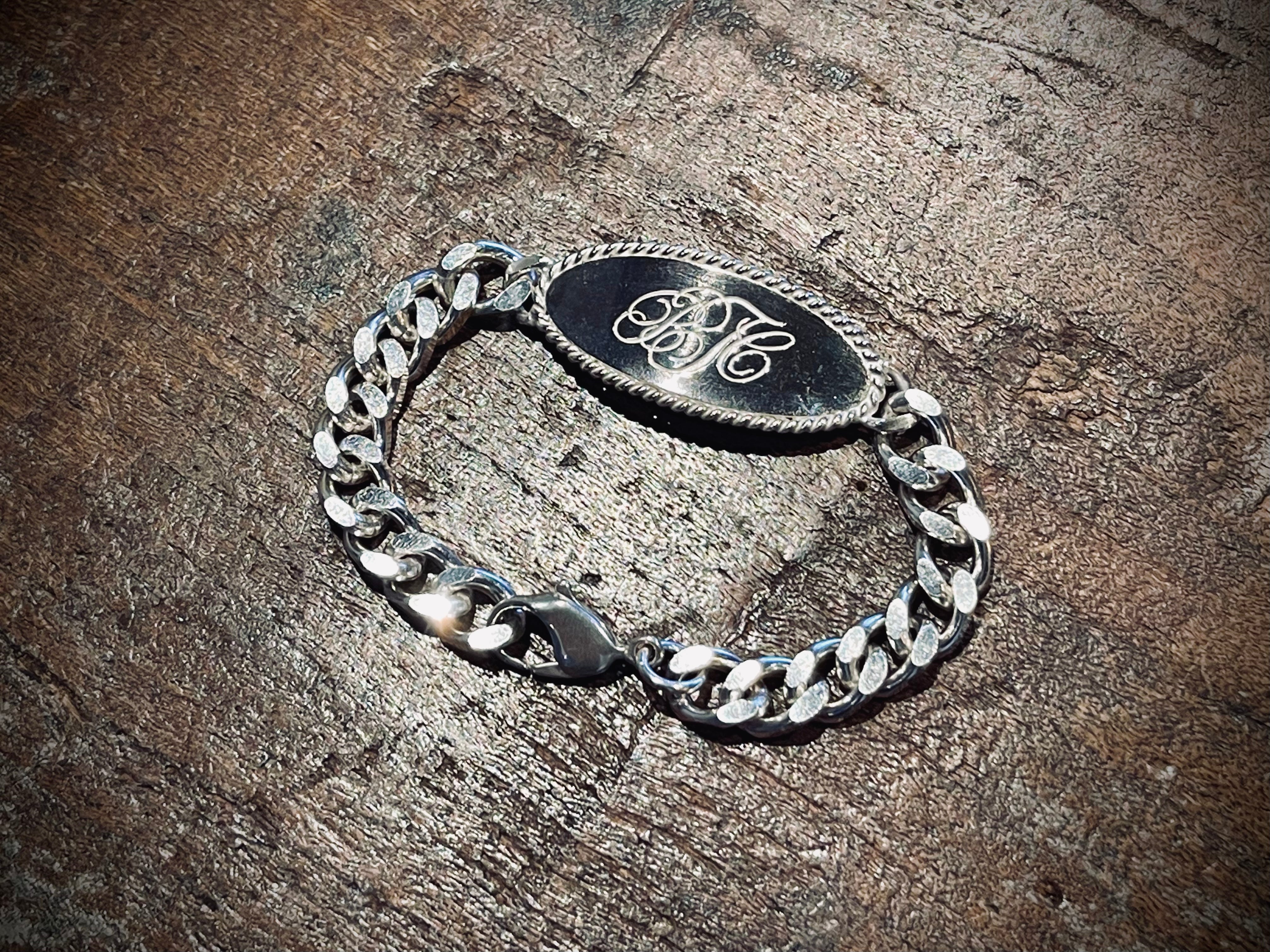 BLD102 SIGNET ID BRACELET 