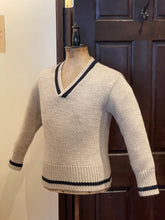 Load image into Gallery viewer, BLD077 V-KNIT SWEATER
